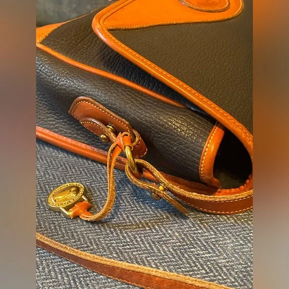 Vintage Dooney & Bourke All Weather Leather Carrier Bag Medium Sized - Picture 15 of 17